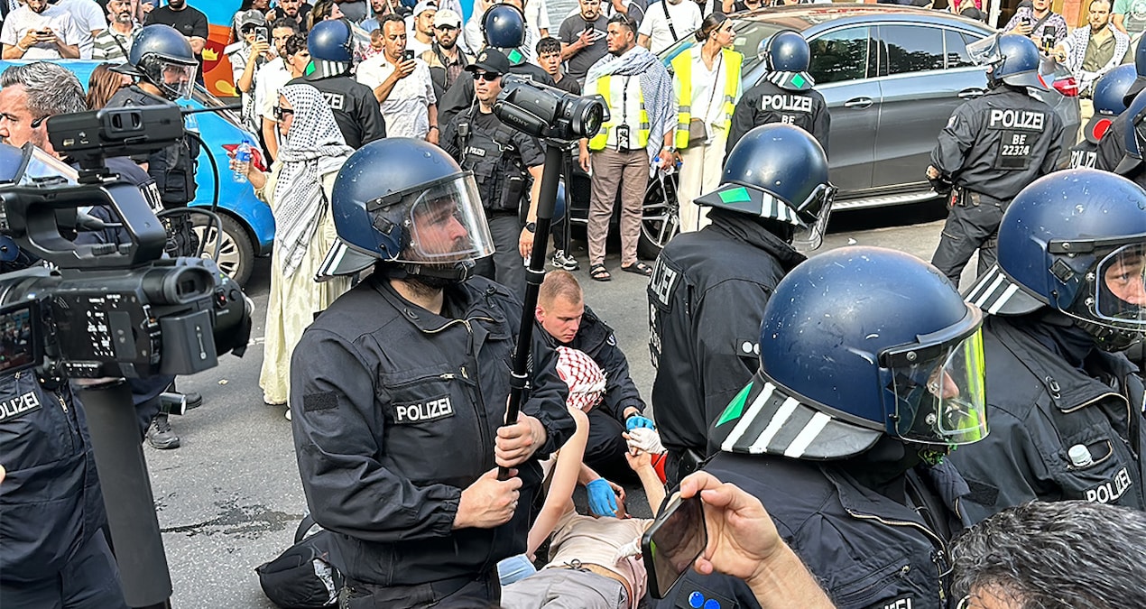 Berlin’de aksiyoncular darbedildi… Çok sayıda gözaltı var