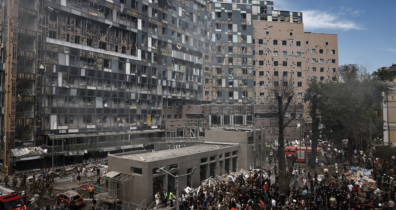 Rusya’dan yoğun füze saldırısı… Çocuk hastanesi vuruldu, meyyit ve faydalılar var